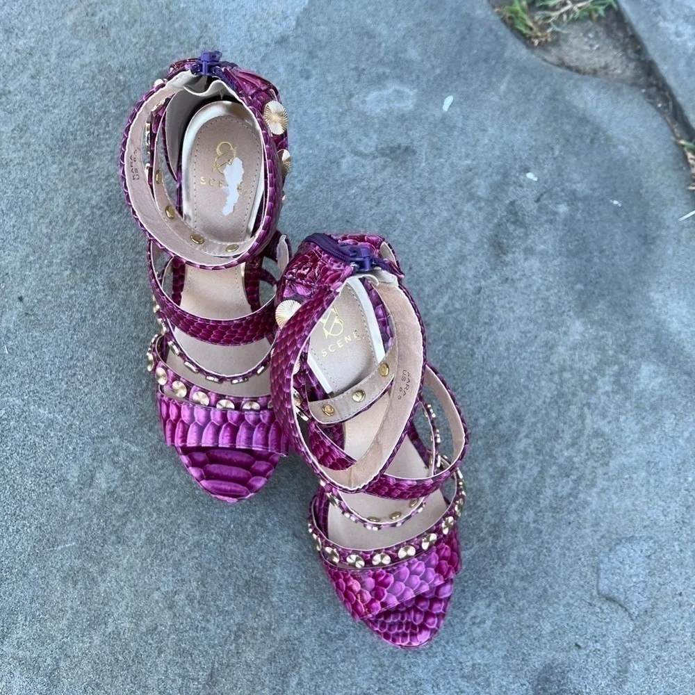 𝅺scene “Kara” fuchsia size 6.5 Heels (shoe dazzle)